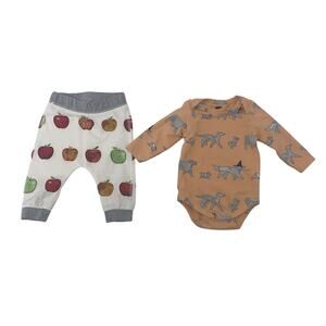 Lot (2): Monica and Andy 100% Organic Cotton Halloween bundle 0-3 months